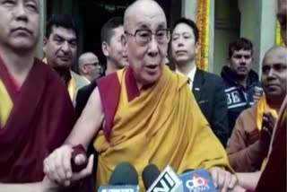 Dalai Lama  COVID-19  14th Dalai Lama  Buddhism  Tibetan government  Tibetan spiritual leader  தலாய் லாமா, அறிக்கை, கரோனா வைரஸ் பாதிப்பு, கோவிட்-19 பெருந்தொற்று  கோவிட்-19 தொற்றுக்கு எதிராக மக்கள் ஒன்றுபட வேண்டும்