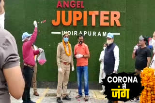 Social organizations honored the Corona warriors in Ghaziabad