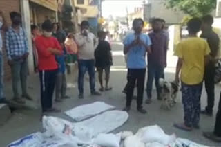 Demonstration before ration shop in Nandigram over inadequate supply of food grains