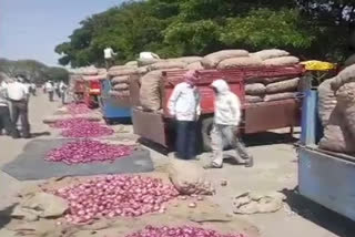 Onion farmers in Nashik