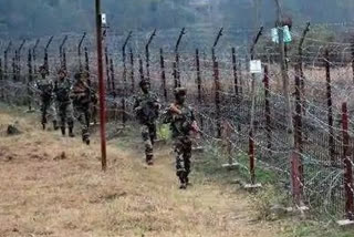 Pakistani Army  Indian Army  Baramulla  violates ceasefire  പാകിസ്ഥാൻ ആക്രമണം  ബാരാമുള്ള  ഹാജിപീർ  ഇന്ത്യൻ സേന