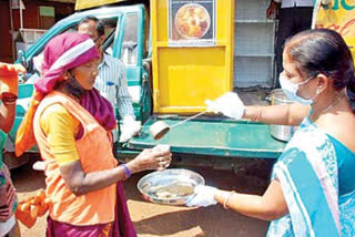 DDS DISTRIBUTED PORRIDGE TO SANITATION EMPLOYEES