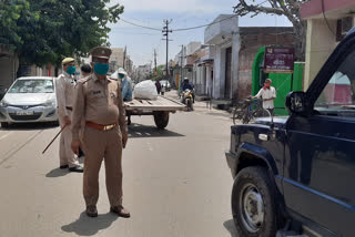 People came out of their homes without any official announcement in muradnagar