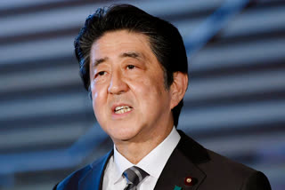 COVID-19 pandemic  state of emergency in Japan  Japan to declare emergency  Shinzo Abe  ஜப்பானில், சுகாதார அவசர நிலை நீட்டிப்பு  சுகாதார அவசர நிலை  ஜப்பான்  கரோனா பாதிப்பு, கோவிட்-19 பெருந்தொற்று