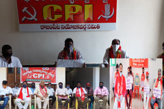 CPI leaders doing silence protest in all over the state due to the sloving problems of labour workers