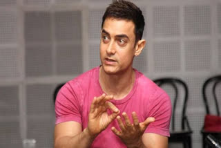 Aamir Khan puts end to 'distributed money in wheat flour packets' speculations