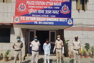 Uttam Nagar Police has arrested a robber.