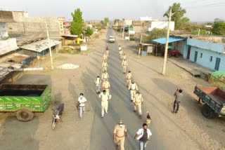 Devnagar police  of raisen conducted flag march and urges people to stay in homes