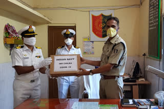 police playing vital role in covid-19 fight, khurdha latest news, ins chilika felicitates odisha police, ins chilika, କୋରୋନା ଯୁଦ୍ଧରେ ପୋଲିସଙ୍କ ଭୂମିକା, ଖୋର୍ଦ୍ଧା ଲାଟେଷ୍ଟ ନ୍ୟୁଜ୍‌, ଓଡିଶା ପୋଲିସକୁ ଆଇଏନଏସ ଚିଲିକାର ସମ୍ମାନ, ଆଇଏନଏସ ଚିଲିକା