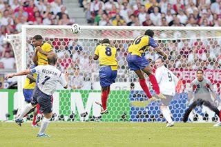 David Beckham super Goal in 2006 Fifa worldcup against Equedar