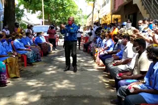 BJP leader who felicitated civic workers at hubballi