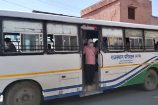 people trapped in Siliguri, लोगों को सैंपल लेकर क्वॉरेंटाइन