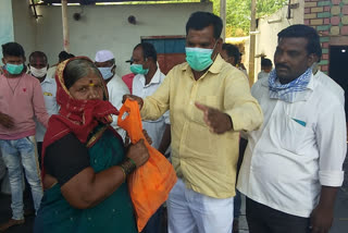 Food kit distribute to dalith families in bagalkote