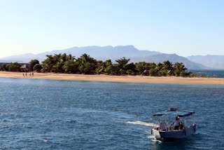 singapore man in southern fiji, singapore man rescued in fiji, singapore man spends 2 months in ocean, corona lockdown, ଦକ୍ଷିଣ ପ୍ରଶାନ୍ତ ମହାସାଗରରେ ସିଙ୍ଗାପୁର ମ୍ୟାନ, ଫିଜିରେ ଉଦ୍ଧାର ହେଲେ ସିଙ୍ଗାପୁର ମ୍ୟାନ, ଜଳରାଶିରେ 2ମାସ ବିତାଇଲେ ସିଙ୍ଗାପୁରର ବ୍ୟକ୍ତି, କୋରୋନା ଲକଡାଉନ