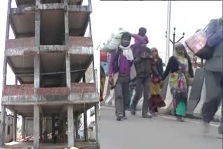 stope the construction due to the labours shartage in  hyderabad