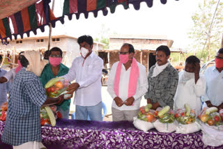 mla Shankar Nayak distributed the essentials to the poor