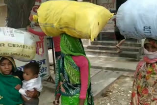 A shopkeeper in Narela was selling fake forms in the name of sending poor laborers home