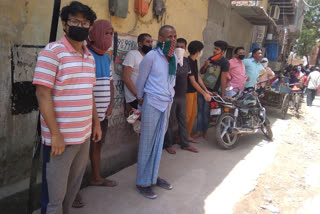 people blamed ration dealers in delhi