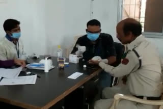 Rapid test of police officers and employees in janjgir champa