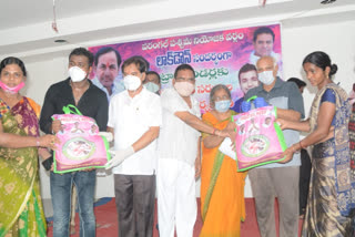 mla vinaybhaskar groceries distribution in warangal