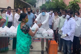vegetables and sanitizers distributed in yellamma banda kukatpally