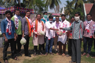 vegetables distribution to poor people in amadalavalasa srikakulam district