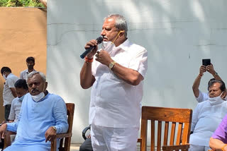 Minister B.A.Basavaraju visit mysore zoo