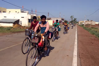 12-labour-depart from kawardha to kolkata with bicycle