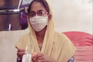 para medical student muneera continue making mask for needy people in darbhanga bihar