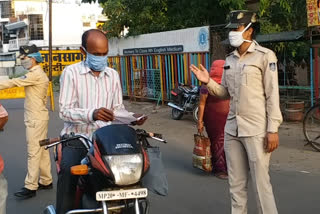 Jabalpur women police constable Meenakshi Shukla postponed her marriage