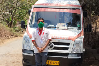 Corona Warrior who is on duty after the third day of the death of his father