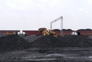 Workers interrupted the transportation of coal in pakur