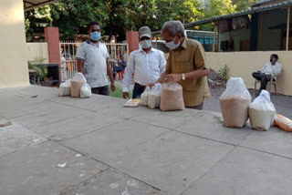 बुद्धपोर्णिमेनिमित्त गरजुंना मोफत धान्याचे वाटप