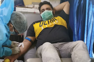 sindhi samaj of janakpuri donate blood to hospital