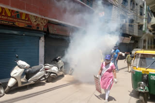 North MCD councilor campaign against dengue malaria in Azmeri gate