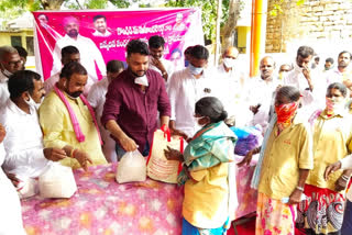 dccb-chairman-gongidi-mahendar-reddy-groceries-distribution-in-yadadri-bhuvanagiri-district