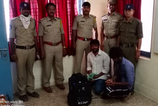 visakha police arrested two persons tramsport liquor