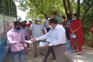 700 migrant labours sent from jhajjar to shamli uttarpradesh