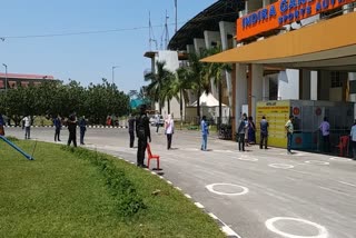 many people reach Sarusajai Stadium Quarantine centre from outside