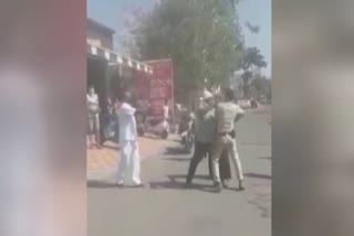 police freestyle fight akola