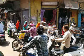 administration tightened up about the traffic system in Tikamgarh's market.