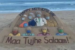 International sand artist pays tribute to COVID warriors on Mother's Day