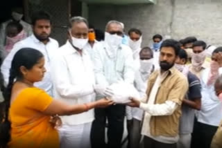 groceries distribution to 1000 auto drivers in jayashanker bhupalapally district