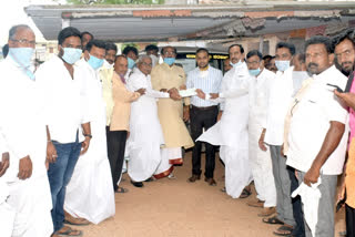 'Reddy' society donated 1 lakh to Chief Minister's Corona Relief Fund