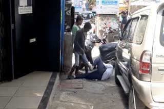 liquor drinkers fight virar