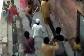 six injured in ruckus between two groups in sitapur