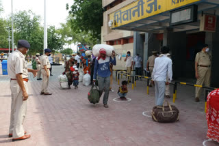 भिवानी से 1239 प्रवासी मजदूरों को स्पेशल ट्रेन से भेजा जाएगा मध्यप्रदेश