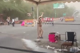 The strong storm in Noida uprooted checkposts made for policemen