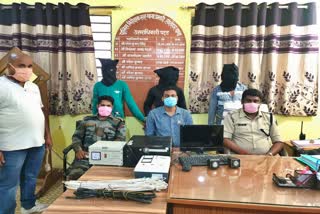 latehar police arrested three thieves