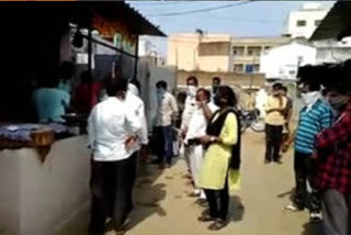 yadadri muncipal commissioner visit nonveg market